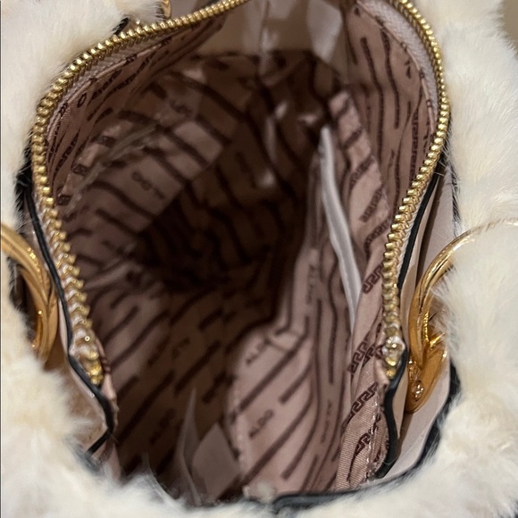 ALDO | Faux Fur Hand Bag w/ Crossbody Strap & Bag Charms - Picture 11 of 14